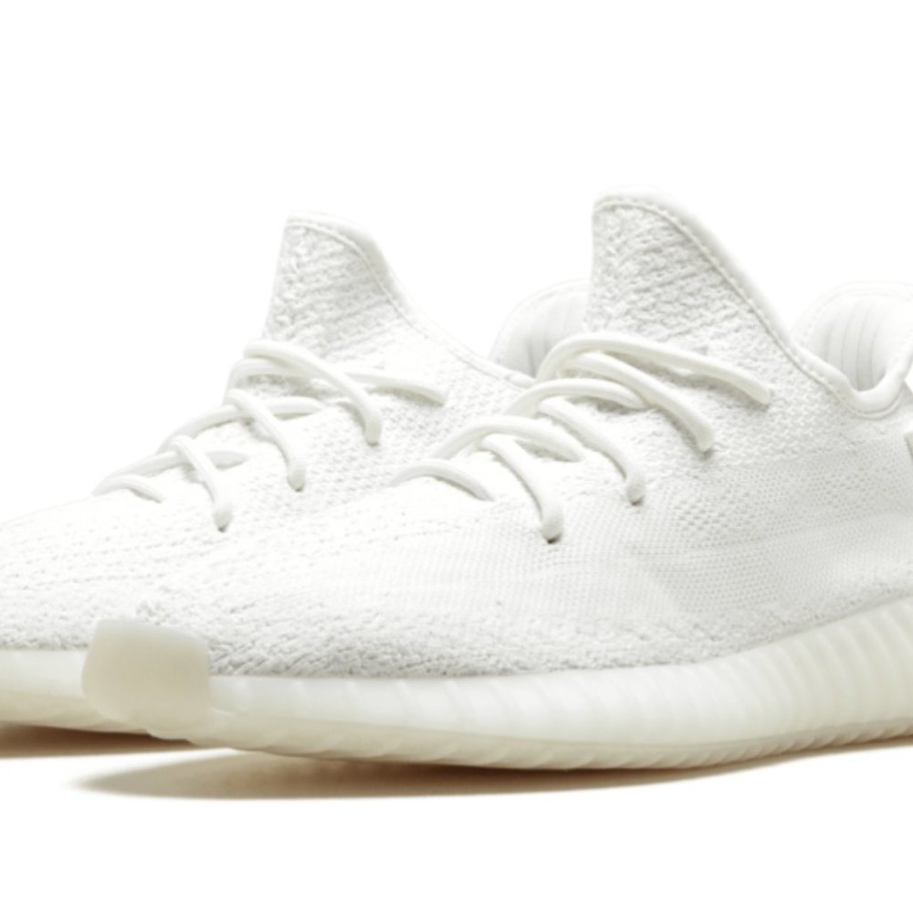 YEEZY BOOST V2 TRIPLE WHITE (BRAND NEW) SIZE 7